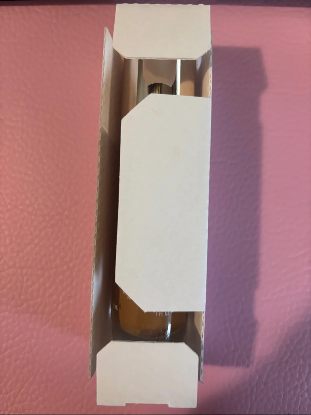 Clarins Everlasting Matte Foundation 117N in White and Pink